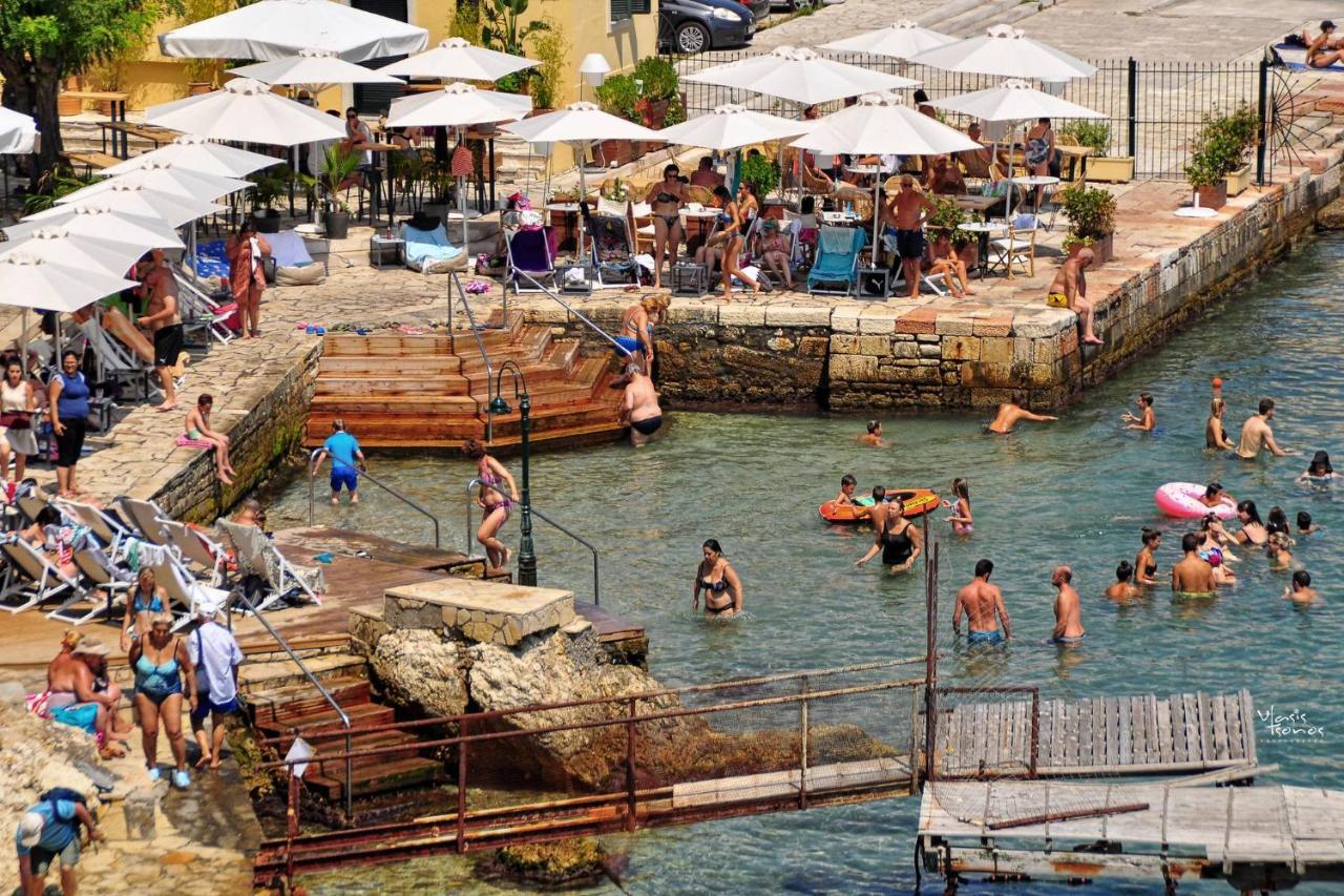 Mar Luxury Corfu (city)