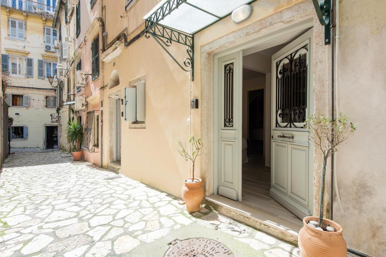 Mar Luxury * Corfu (city)